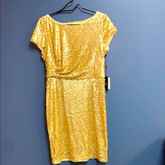 Adrianna Papell Dresses & Skirts - NWT ADRIANNA PAPELL WO SIZE 10 SHORT SLEEVE MIDI GOLD SEQUIN COCKTAIL DRESS